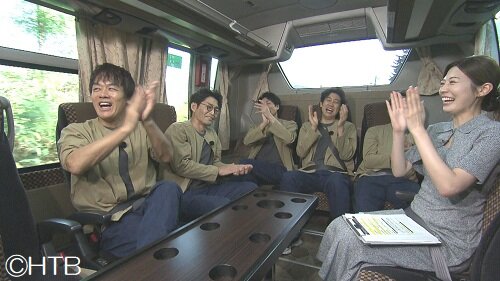 バス車内はカオス状態のカラオケ大会!?▼ハナタレナックス　サムネイル