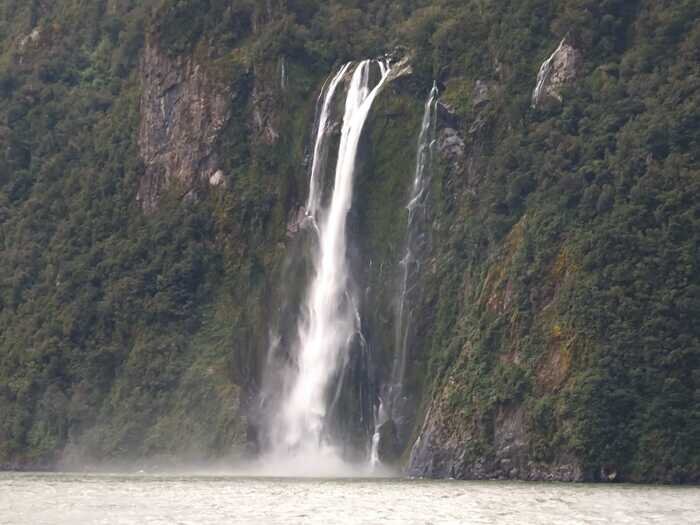 Milford sound 458288137_7973468006092577_8831369672954086537_n.jpg