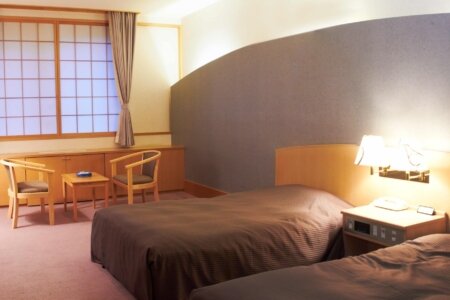【客室】洋室-1-min-scaled-450x300.jpg