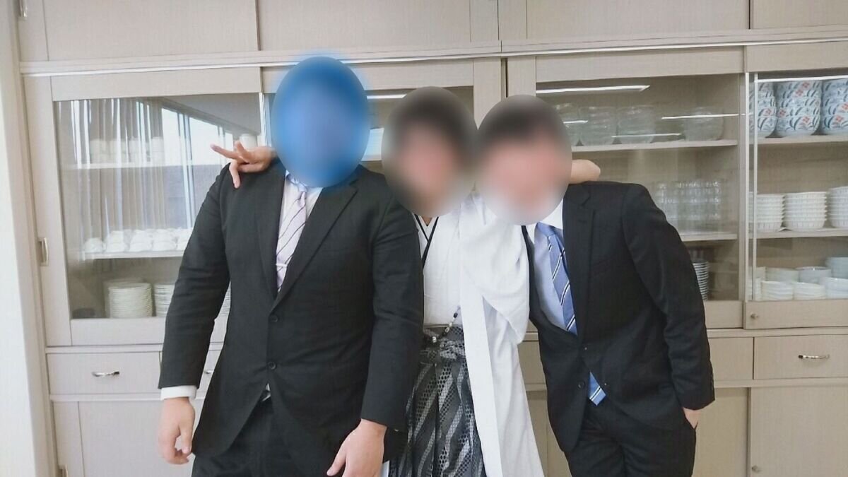 ＜同級生で撮った写真（友人提供）＞.jpg